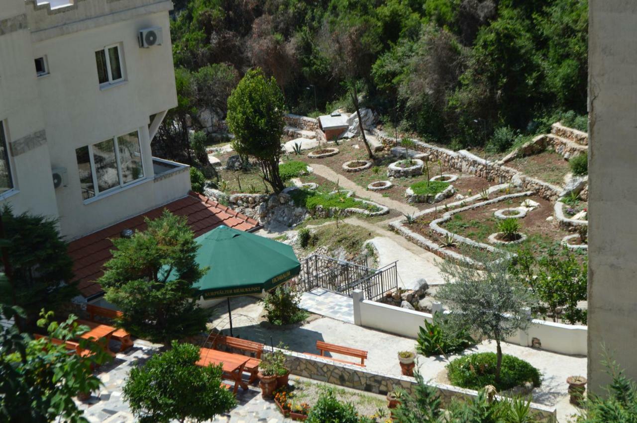 Novalic Hotel Dobra Voda Exterior photo